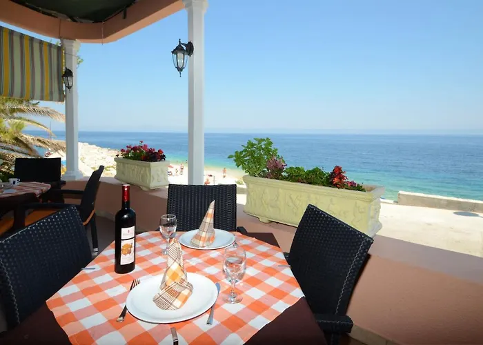 Apartment With Sea View